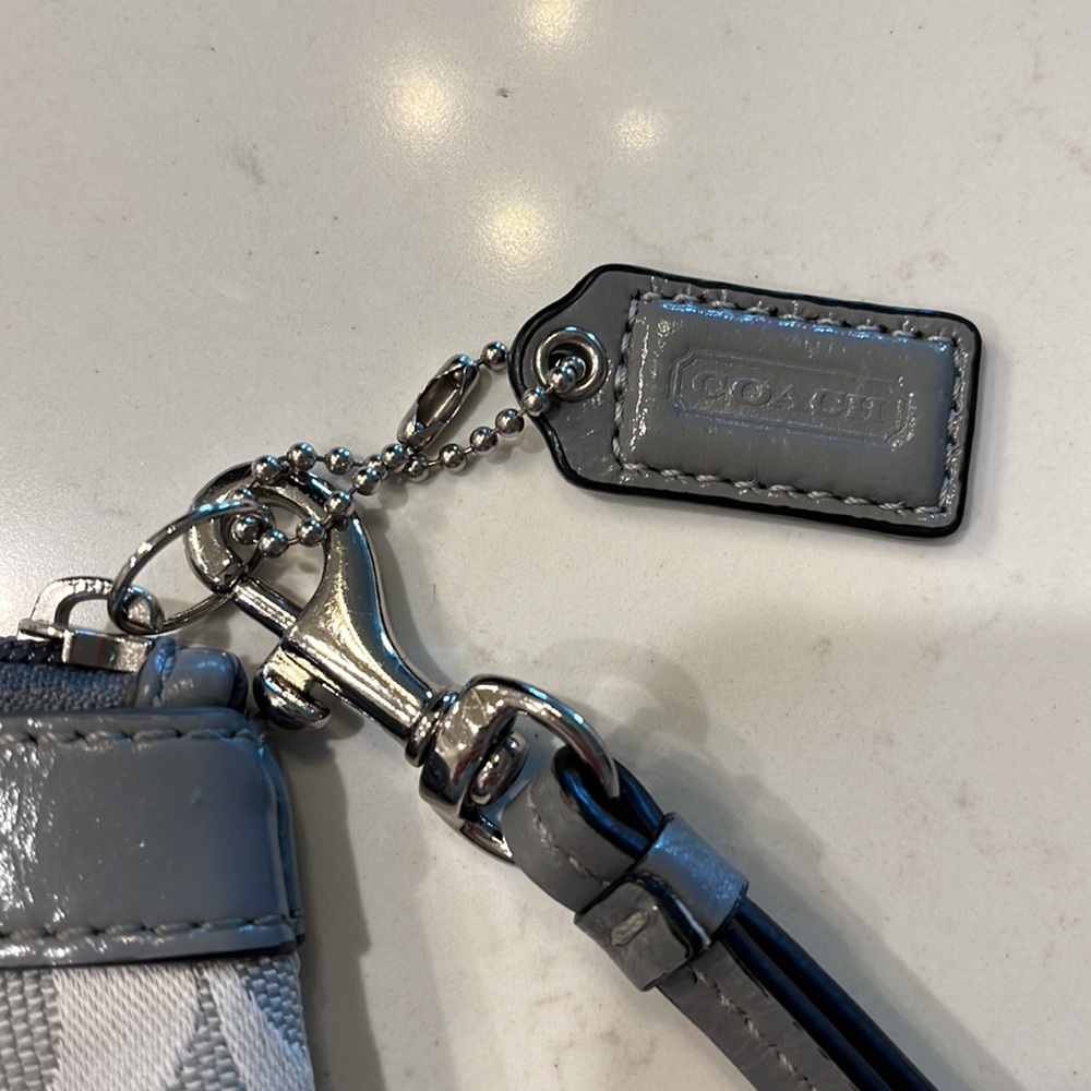 Coach wallet - Picture 2 of 4